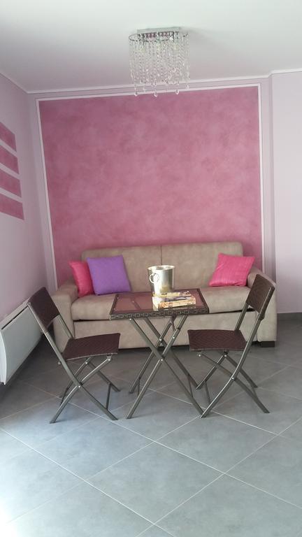 Appartement Lilla By Connexion ม็องตง ภายนอก รูปภาพ