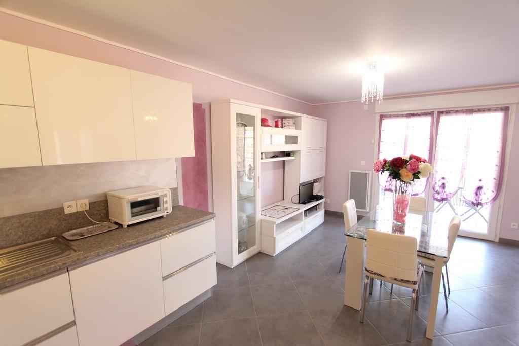 Appartement Lilla By Connexion ม็องตง ภายนอก รูปภาพ